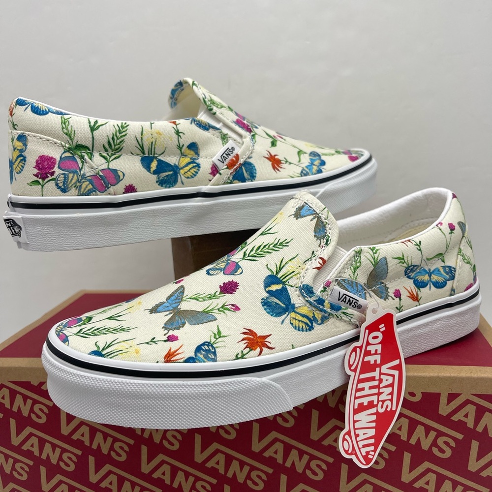 Vans Men’s Classic Slip-On
Butterfly Floral Marshmallow Sneakers 
VN0A5AO8UC0 - Picture 6 of 16